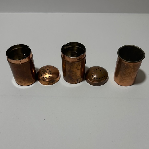 Vintage 1940s-1960s Copper Kitchen Salt & Pepper Shaker & Tabasco Set - Picture 8 of 8